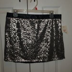 Guess Sequin skirt sz M